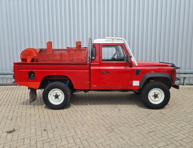 Land Rover Defender 110 4x4 - 2.4 TD - TD5 -4WD - Brandweer, 500 ltr Watertank, pomp, pick up TT 4468