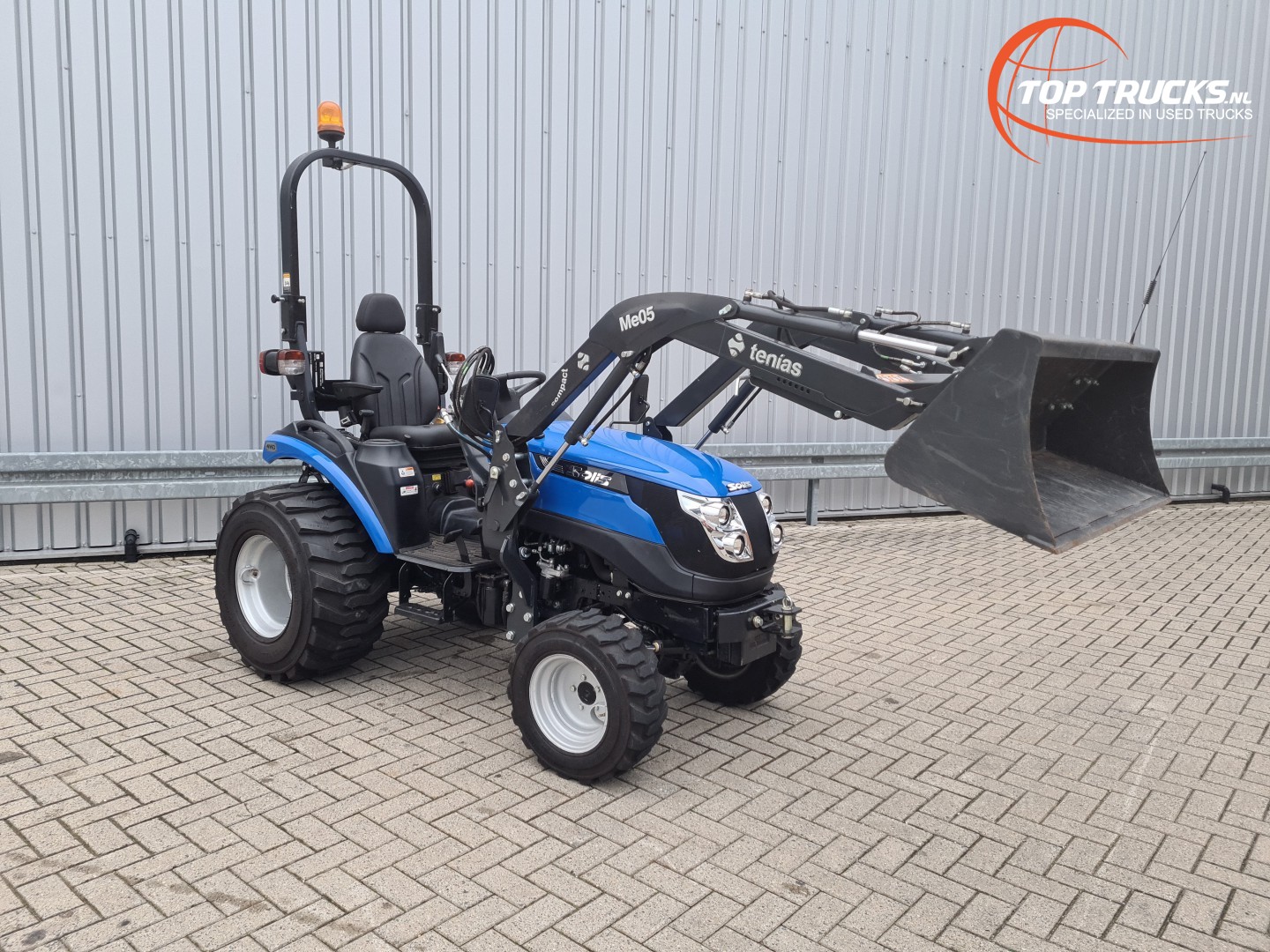 Solis 26 HST 4 wd Eco V Stage - Hydrostatic - Mini tractor, Front ...