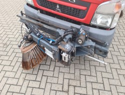 Mitsubishi Canter 7 C15 Brock SL140/2 Veegmachine,  Wegdekreiniger, Frontborstel, Kehrmachine TT 4576