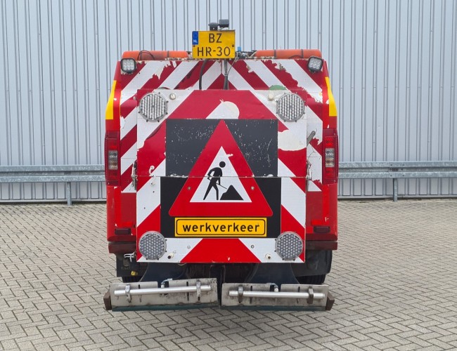 Mitsubishi Canter 7 C15 Brock SL140/2 Veegmachine,  Wegdekreiniger, Frontborstel, Kehrmachine TT 4576