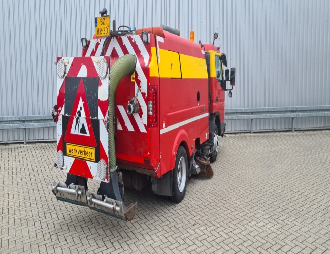 Mitsubishi Canter 7 C15 Brock SL140/2 Veegmachine,  Wegdekreiniger, Frontborstel, Kehrmachine TT 4576