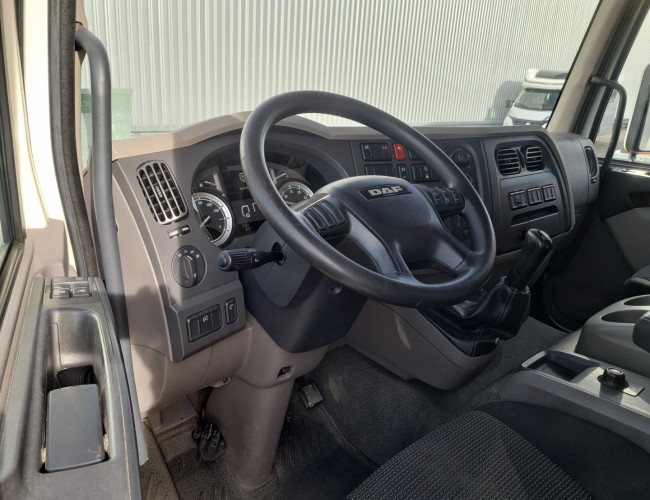DAF LF 220 FA 5.400 kg. Lier, Winch, Winde - Autotransporter, oprijwagen, machinetransporter TT 4604