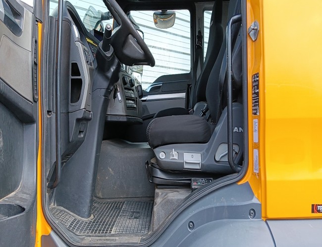 MAN TGS 35.360 8x2 - 16 TM Crane, Machine transporter, Loading ramp, towing truck 6.2 T. winch TT 4826