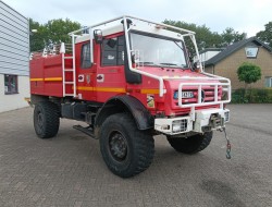 Mercedes-Benz Unimog U 5000 4x4 - (type 437.4) 4000 ltr - DAMAGED TRANSFER BOX - Winch, - Double cab, Crew cab, - Rosenbauer pump TT 4837