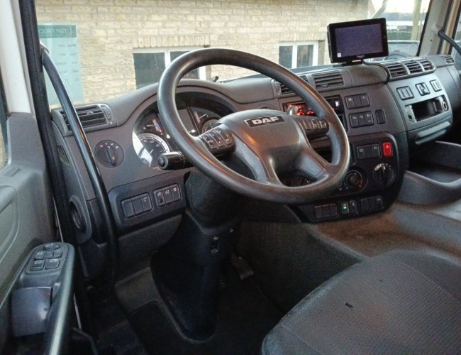 DAF FA CF 260 DHollandia Laadklep, Loadlift 2.000 kg, Schuifkap, Smart tacho TT 4885