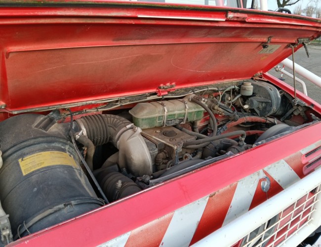 Mercedes-Benz Unimog U 5000 4x4 - (type 437.4) 4000 ltr -Lier, Winch -Feuerwehr Doppelkabine,Uberrollkafig - Camiva - Expeditievoertuig, Camper TT 4888