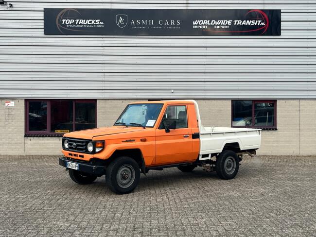 Toyota Landcruiser HZJ79