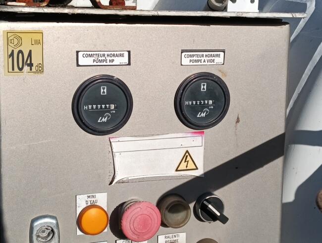 Land Rover Defender 130 4x4 -2.4 TD -Pickup, vacuüm, hogedruk pomp, Riool, zuigwagen TT 4880