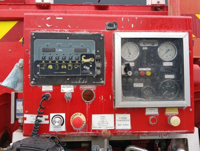 Mercedes-Benz Unimog U 5000 4x4 - (type 437.4) 4000 ltr -Lier, Winch -Feuerwehr Doppelkabine,Uberrollkafig TT 4951