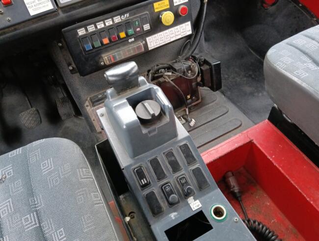 Mercedes-Benz Unimog U 5000 4x4 - (type 437.4) 4000 ltr -Lier, Winch -Feuerwehr Doppelkabine,Uberrollkafig TT 4951