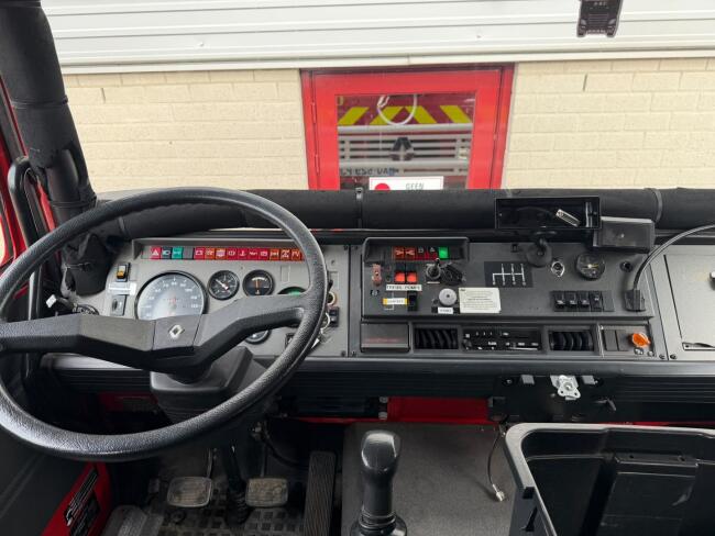 Renault M 210 Midliner 4x4 4x4 - 3.500 ltr watertank -Trekhaak 3500kg - Lier - Brandweer, Feuerwehr, Fire brigade - TT 5005