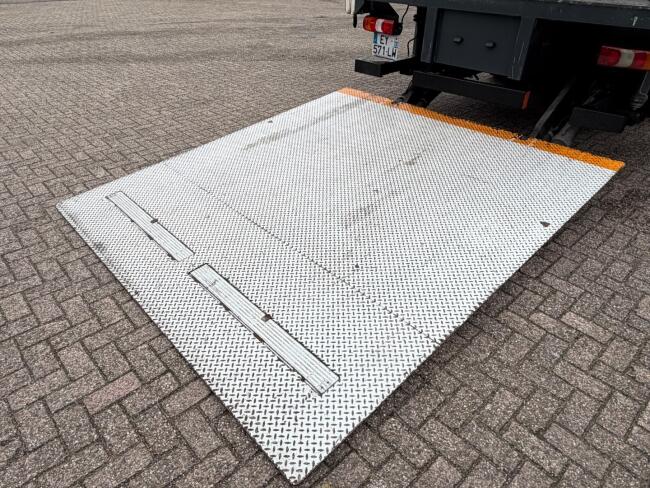 Mercedes-Benz Actros 1830 4x2 - Slaapcabine -Dhollandia Laadklep 6.000 kg - Euro 6 - Schuifzeil - Schuifdak - Automaat  - Airco TT 5011
